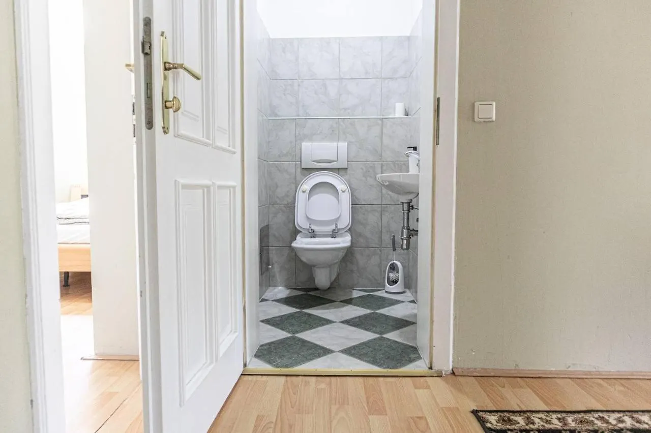 Double Room In An Elegant House Gd 비엔나 0*,  오스트리아