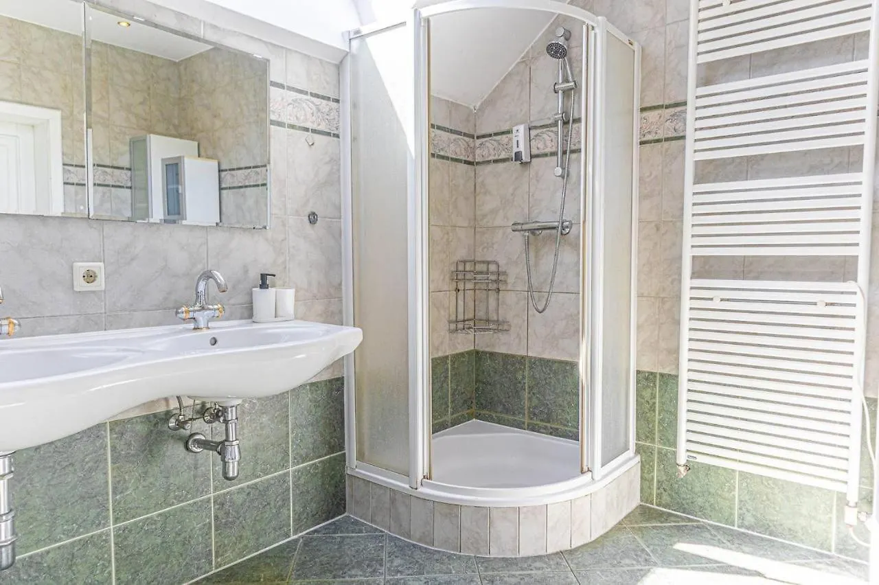 Double Room In An Elegant House Gd Vienna Homestay